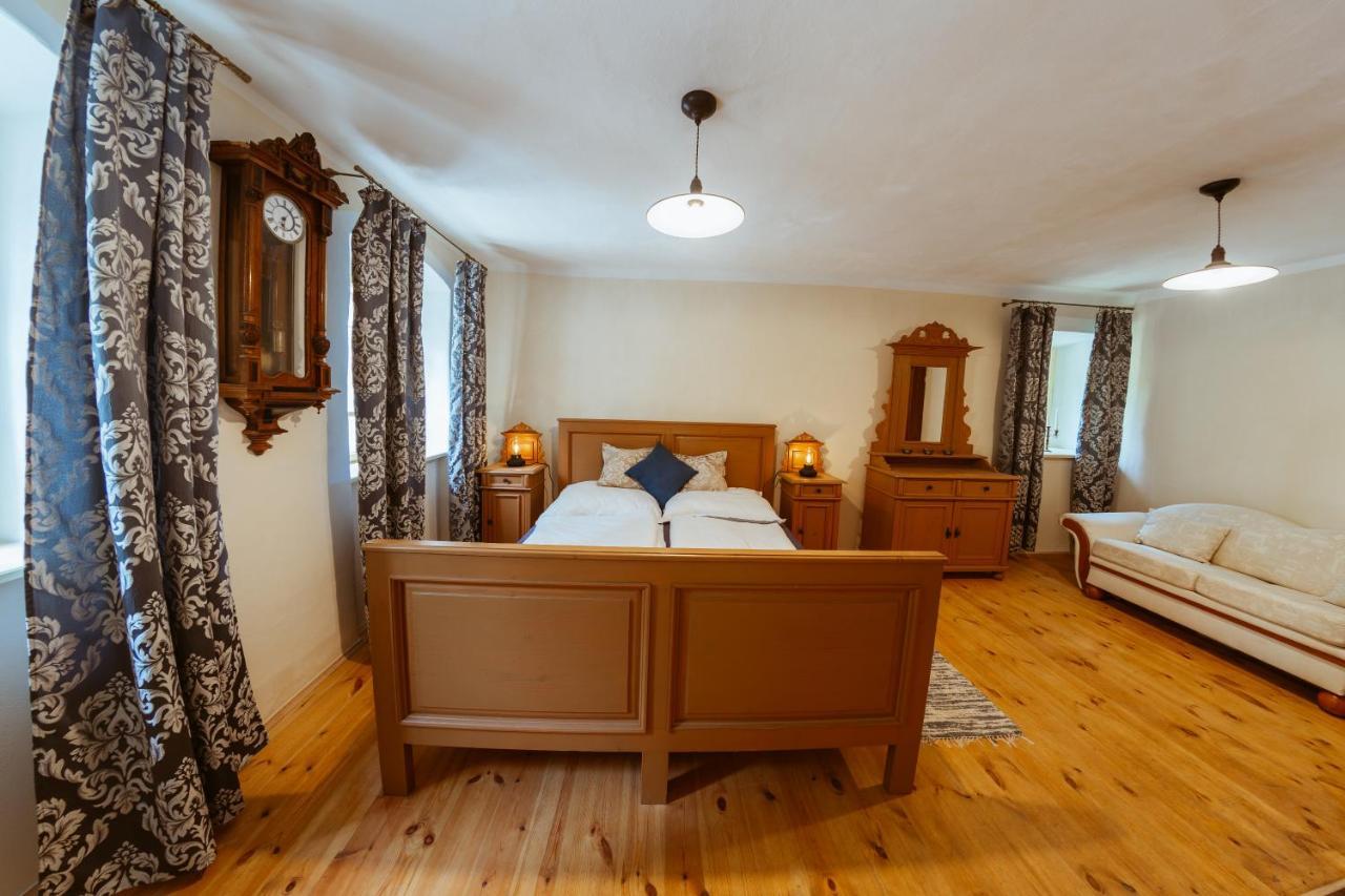 Apartmany Rodny Dom Deza Hoffmanna บันสกา ชีอาว์นีซา ภายนอก รูปภาพ