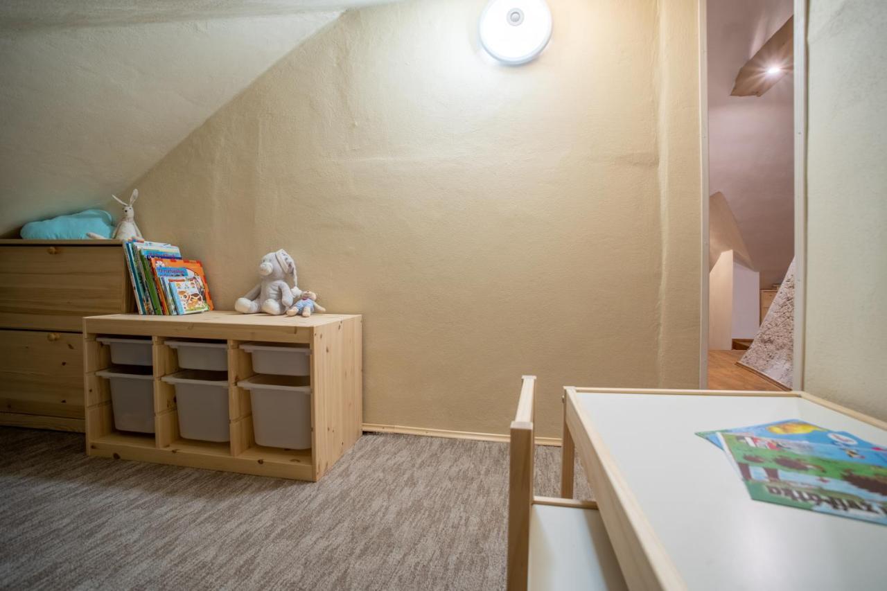 Apartmany Rodny Dom Deza Hoffmanna บันสกา ชีอาว์นีซา ภายนอก รูปภาพ