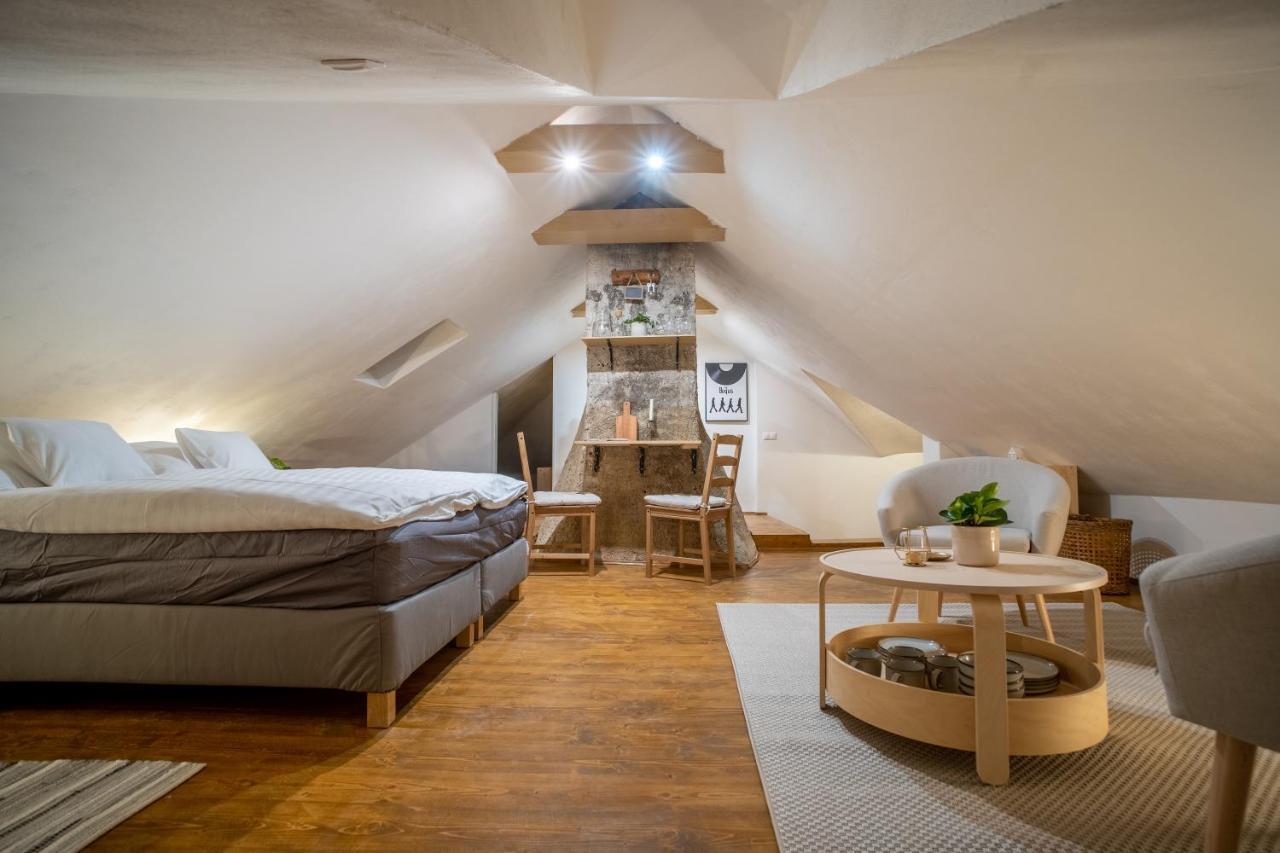 Apartmany Rodny Dom Deza Hoffmanna บันสกา ชีอาว์นีซา ภายนอก รูปภาพ